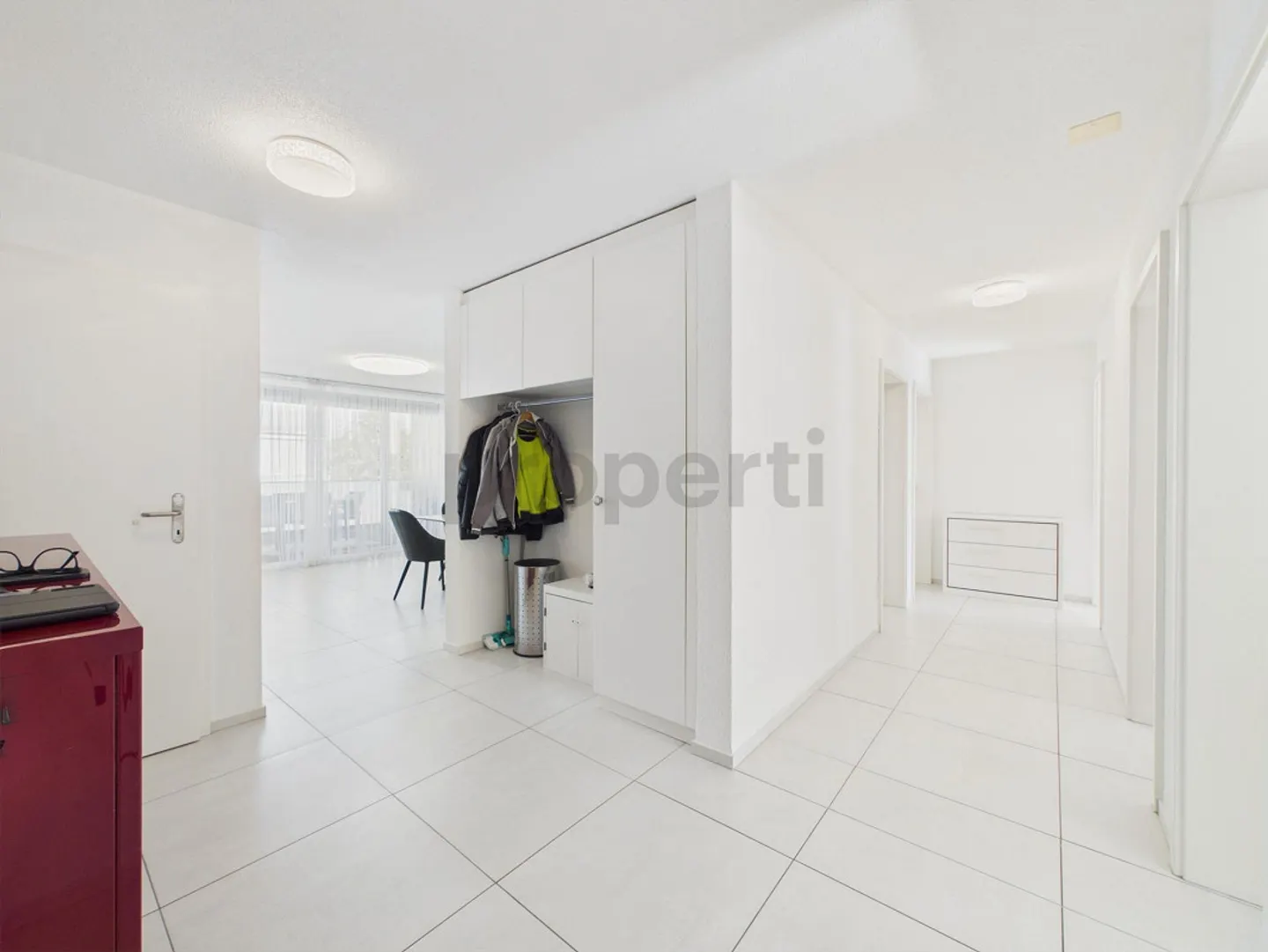 Quatre Chambres, Chauffage au Sol, Place de Parking et Deux Balcons - Photo 9 sur 14