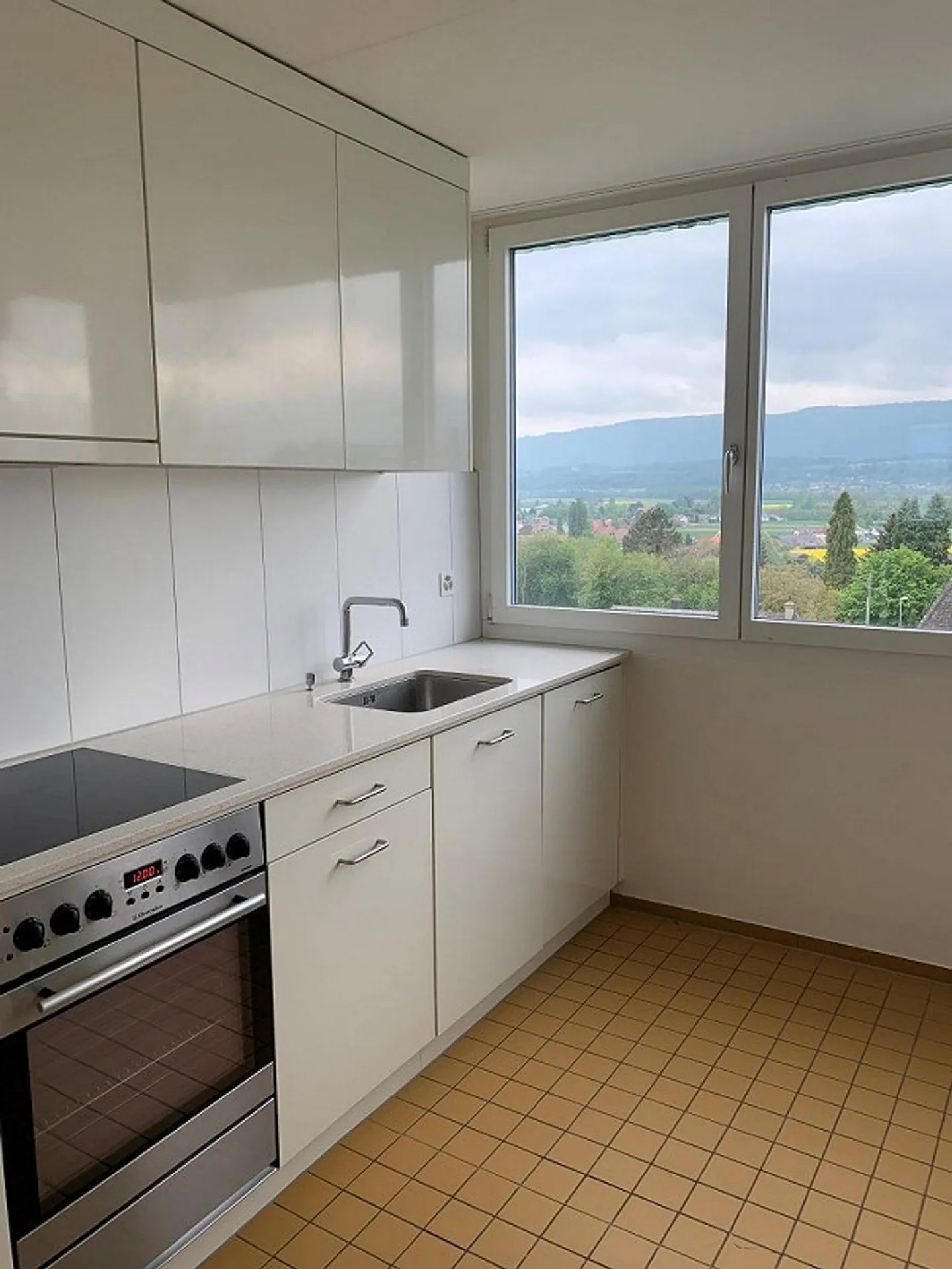 Geräumige Wohnung in Büren - Foto 2 von 6