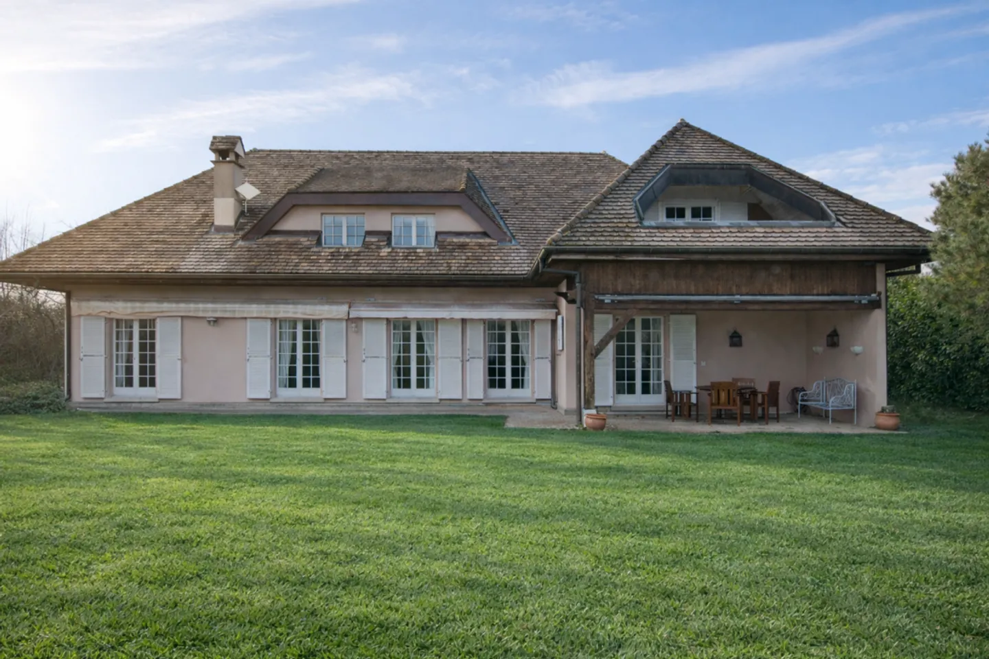 Villa avec un haut standard - Espace bien-être et grand jardin - Photo 1 sur 14