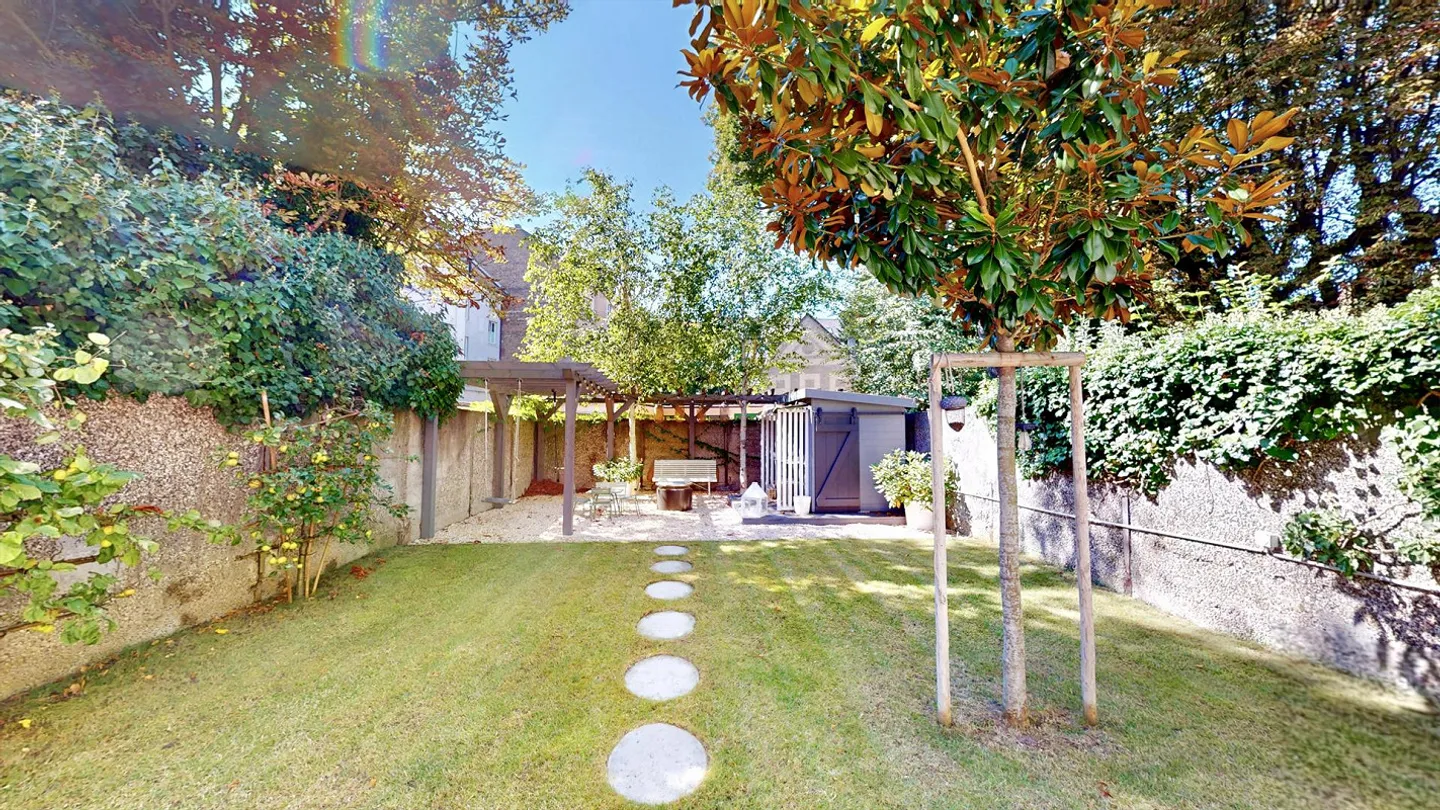 Villa in stile Liberty completamente ristrutturata nel quartiere Paulus (ascensore) con grande giardino - Foto 7 di 14