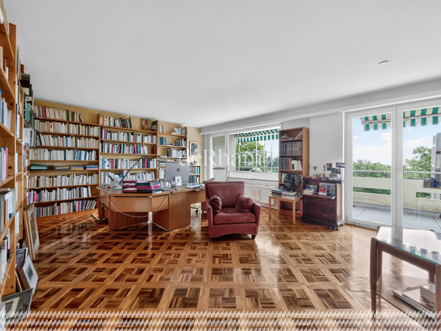 Appartement Charmant avec Vue sur le Lac - Photo 2 sur 6