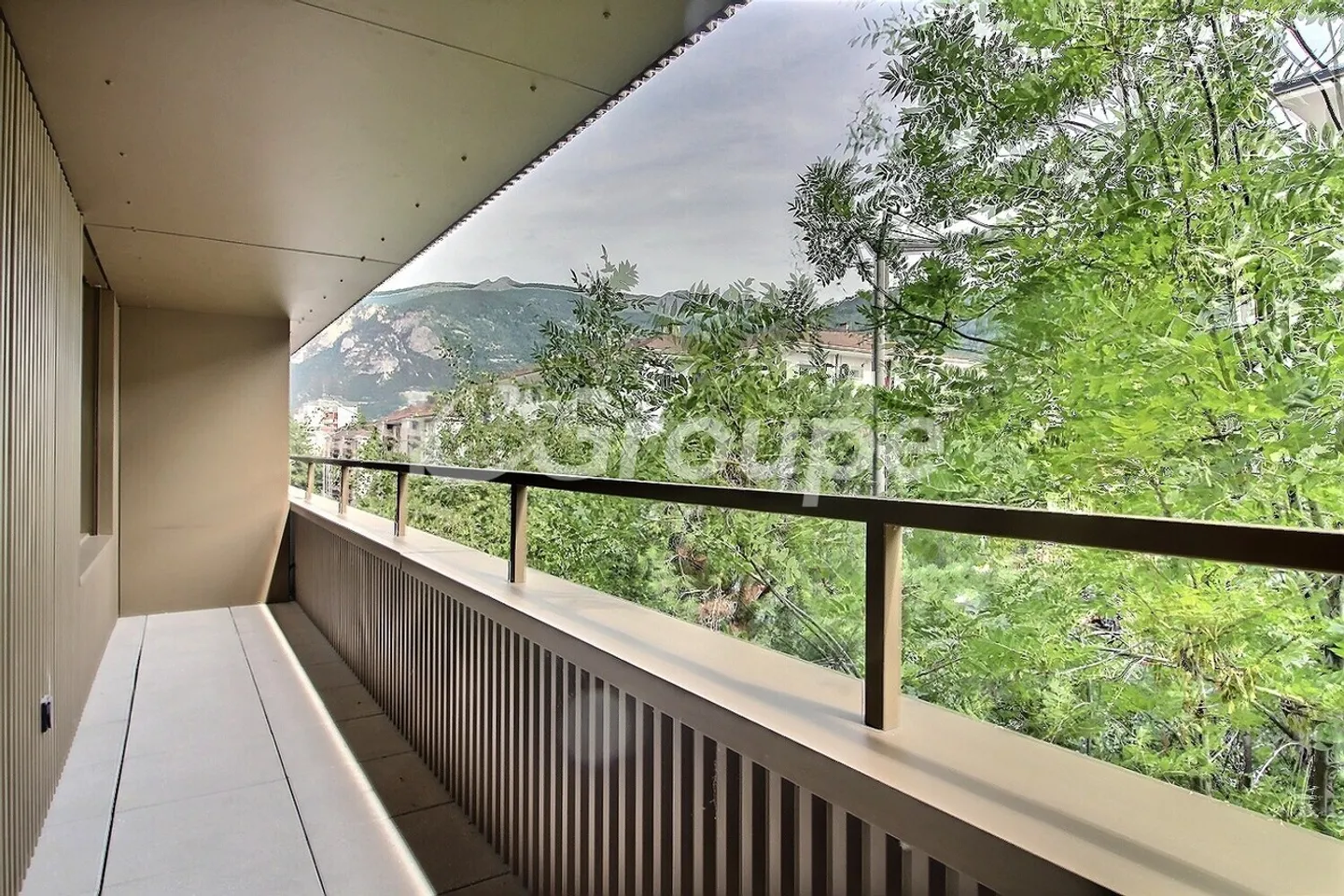 2.5-room apartment on the 2nd floor in the heart of Sion - Photo 5 of 5
