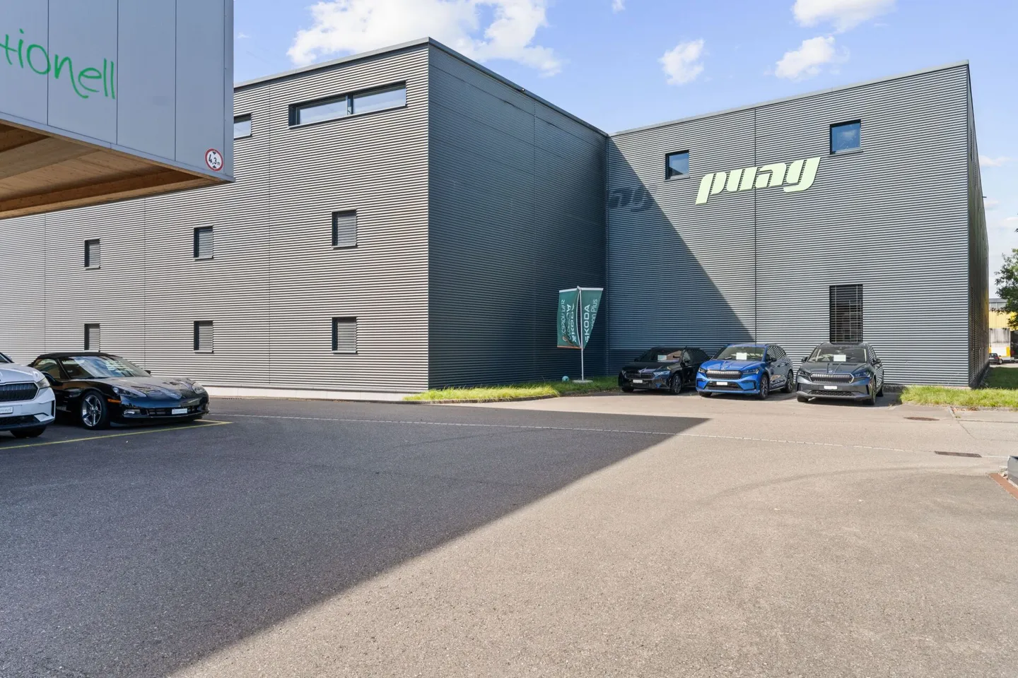 Geschäftshaus mit Lager - Foto 2 von 17