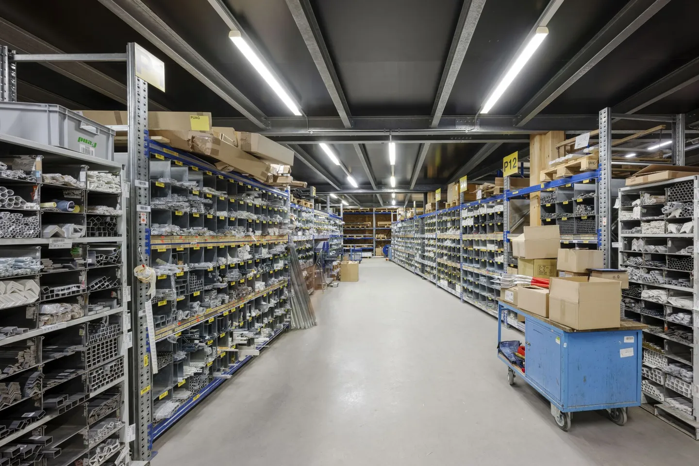 Geschäftshaus mit Lager - Foto 8 von 17