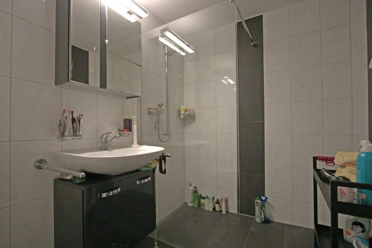 Charmante 2.5 Zimmer Wohnung - Foto 3 von 5