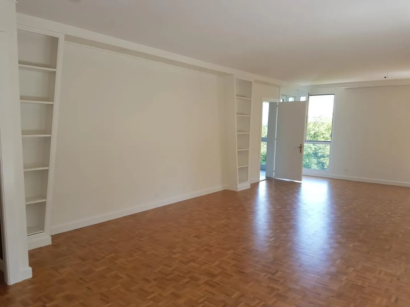 Grand et magnifique appartement de 7,5 pièces dans un endroit calme avec terrasse à Champel - Photo 3 sur 13