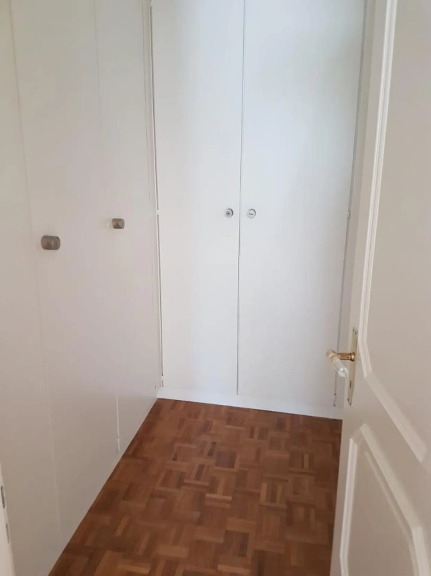 Grand et magnifique appartement de 7,5 pièces dans un endroit calme avec terrasse à Champel - Photo 10 sur 13