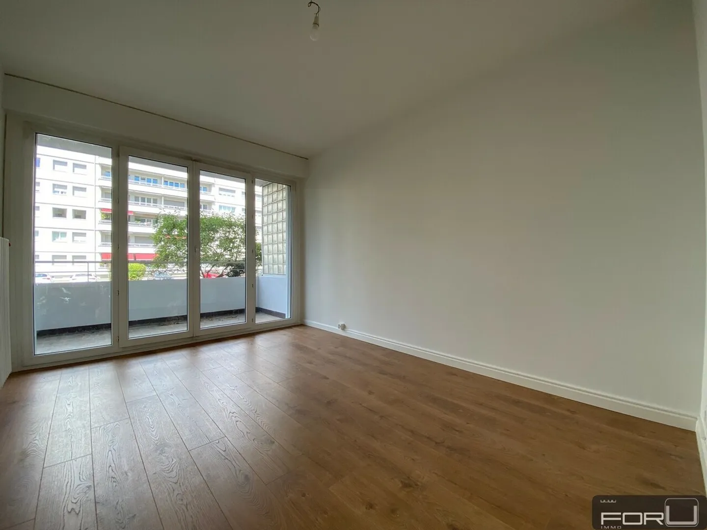 Très beau 6 pièces rénové avec 4 chambres et 2 balcons à Lancy - Photo 5 sur 13
