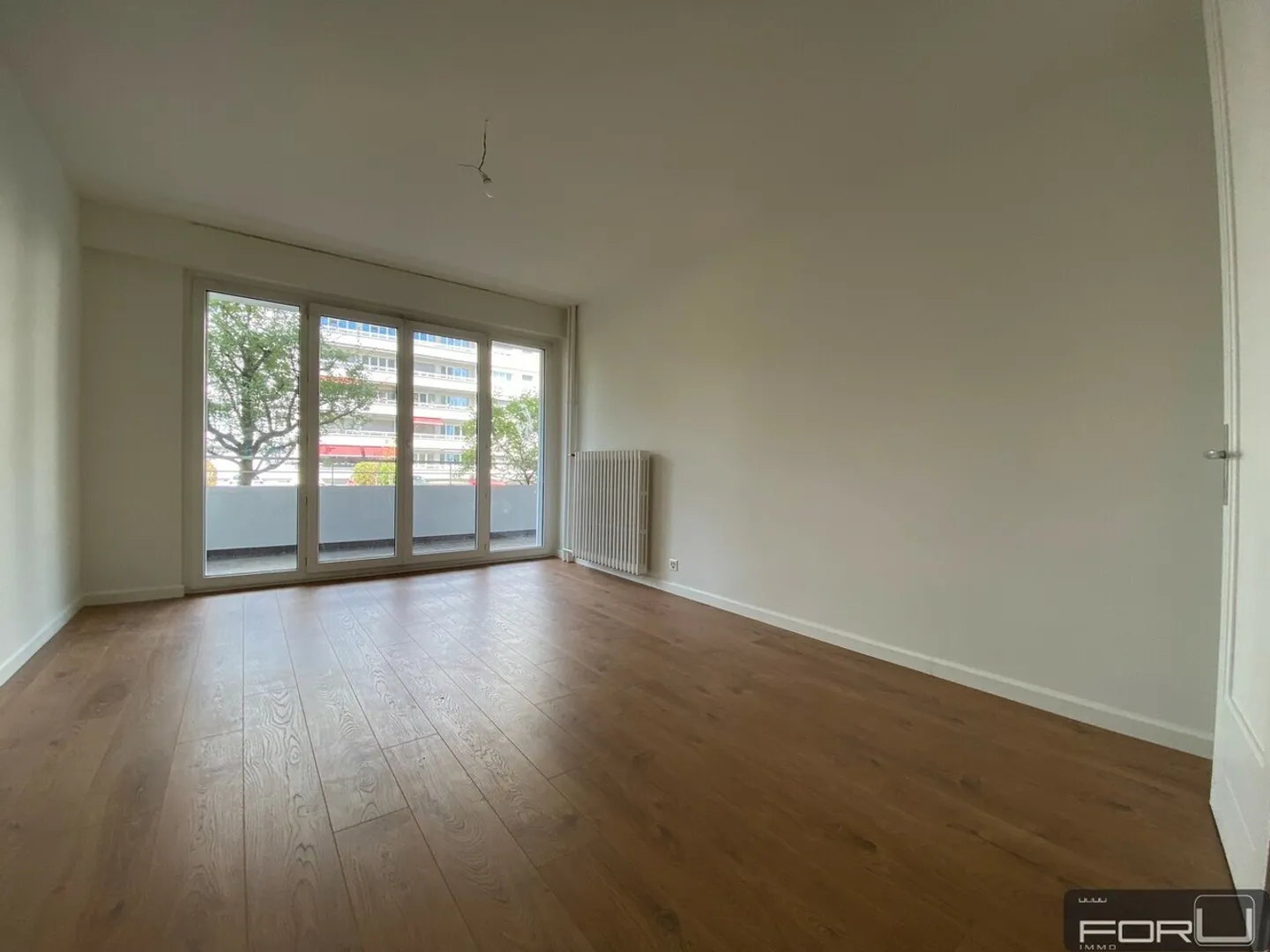 Très beau 6 pièces rénové avec 4 chambres et 2 balcons à Lancy - Photo 4 sur 13