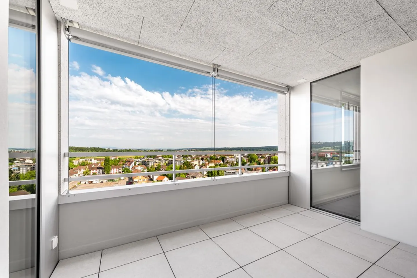 Modern Apartment in Uster - Photo 8 of 9