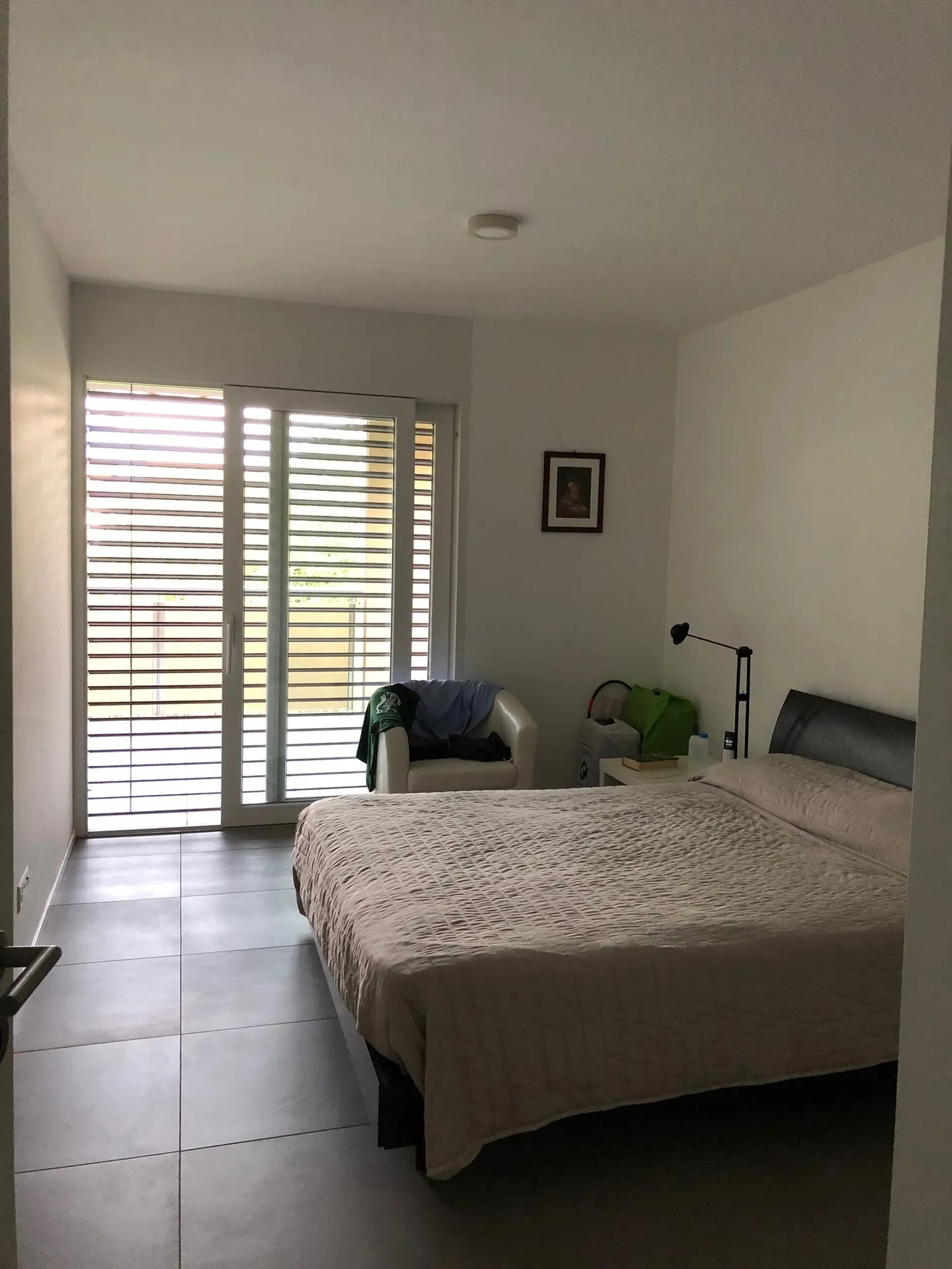 Ampio appartamento di 2,5 stanze, garage e parcheggio esterno inclusi! - Foto 4 di 6