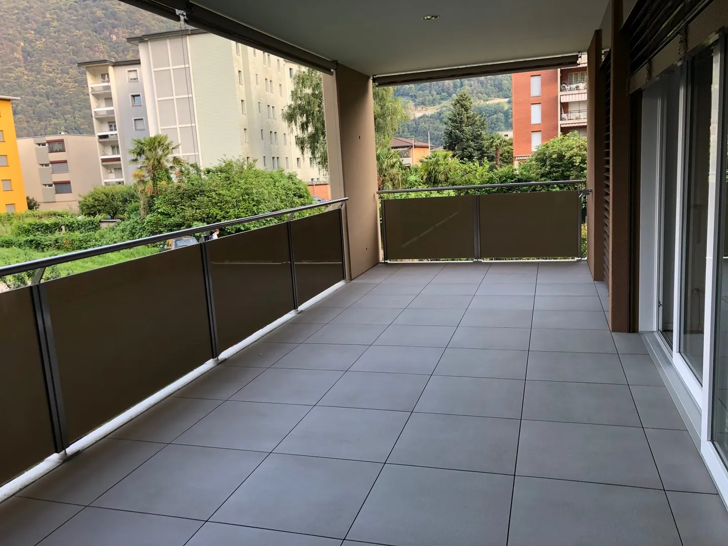 Ampio appartamento di 2,5 stanze, garage e parcheggio esterno inclusi! - Foto 6 di 6