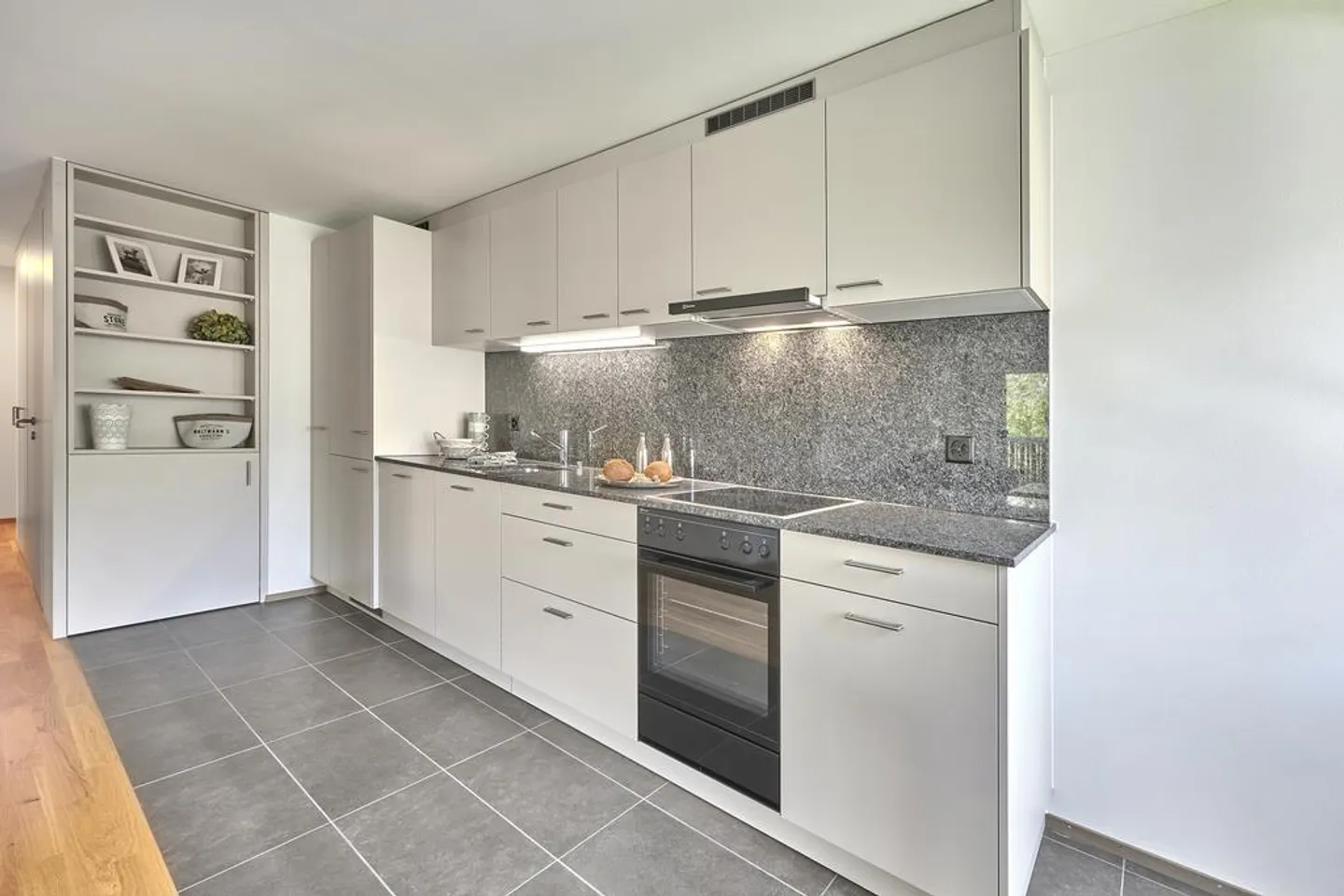 Appartamento moderno di 3,5 locali vicino al centro del villaggio - Foto 2 di 7