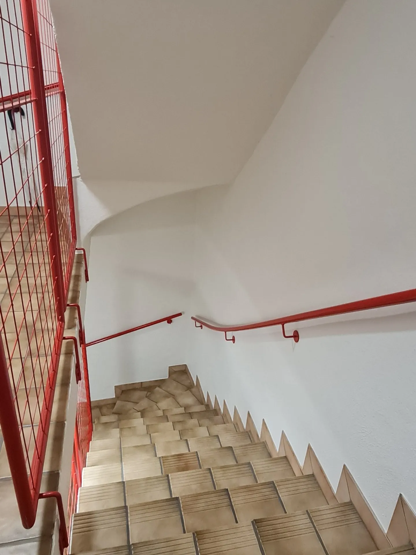 Charming 2.5 rooms with a lovely private terrace - Photo 8 of 12