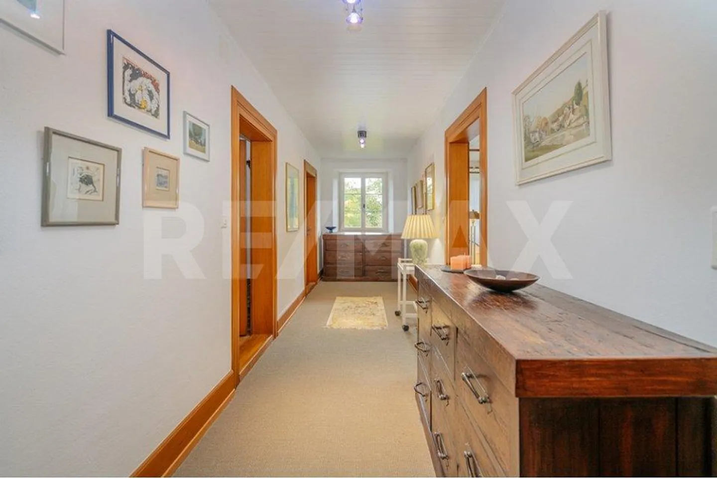 Historical Property in Classicist Style - Photo 7 of 11
