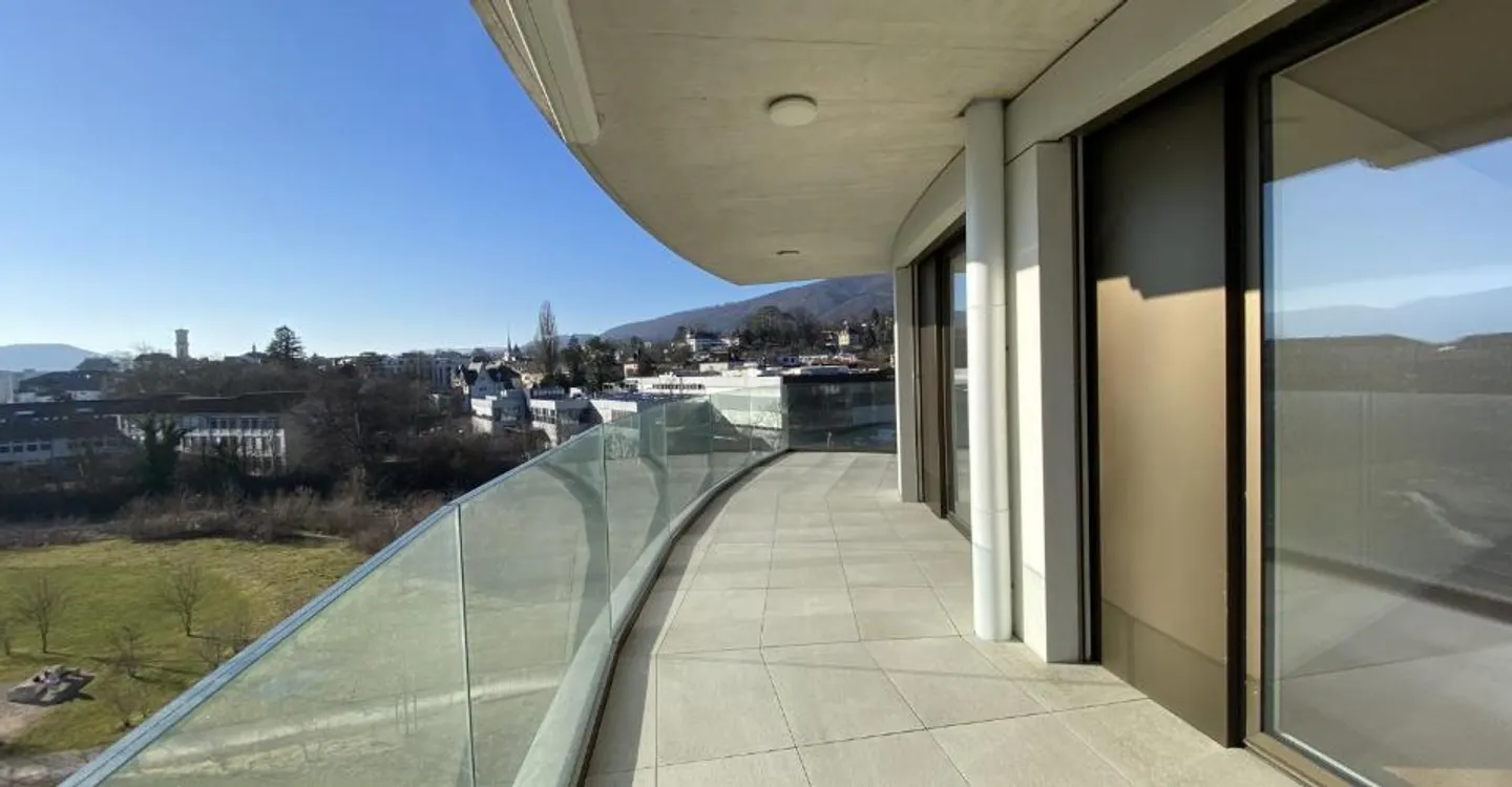 Appartement de Luxe avec Vue Époustouflante - Photo 3 sur 13