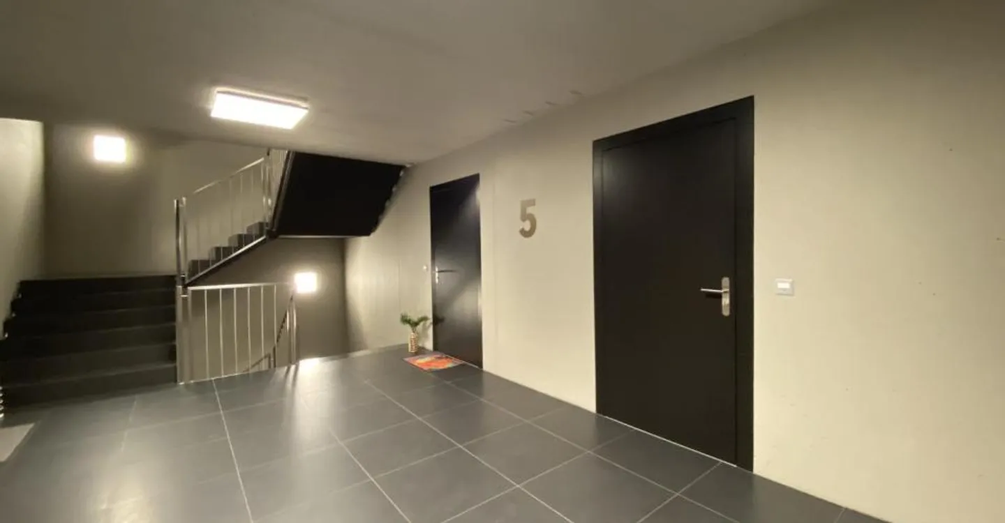 Appartement de Luxe avec Vue Époustouflante - Photo 7 sur 13