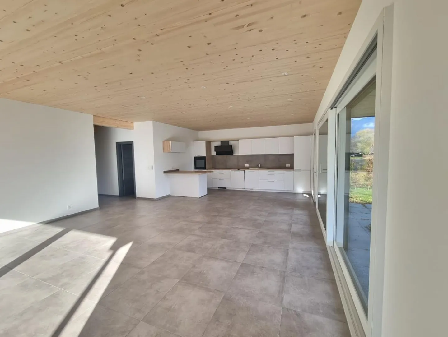 Appartamento moderno con accesso al lago - Foto 1 di 11