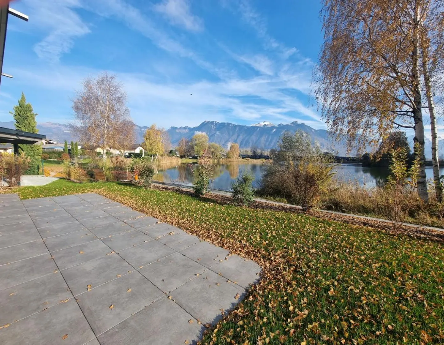 Appartamento moderno con accesso al lago - Foto 4 di 11