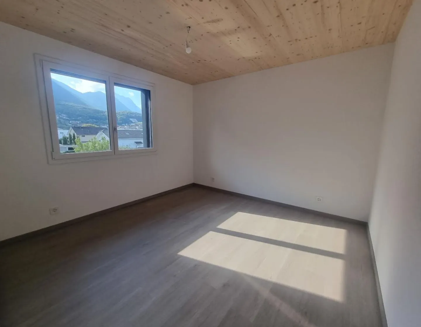 Appartamento moderno con accesso al lago - Foto 5 di 11