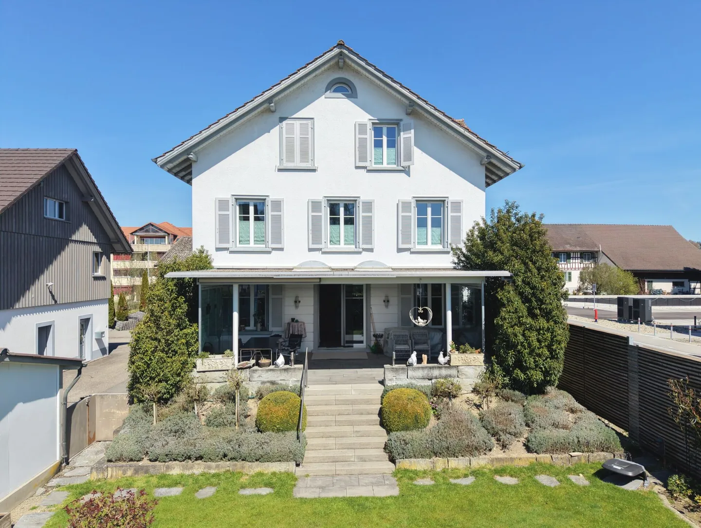 Propriété avec un large éventail d'utilisations - vivre, louer ou travailler - Photo 2 sur 12