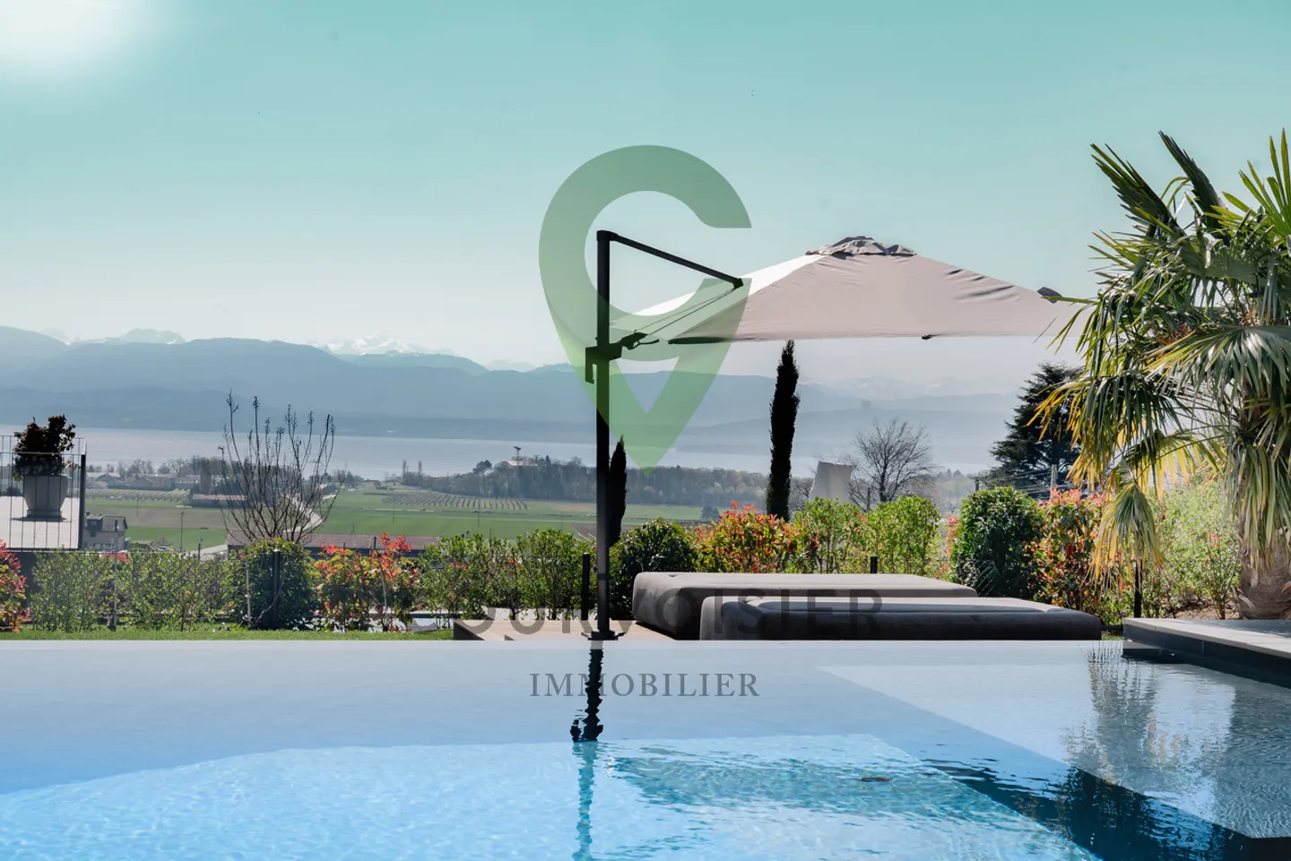 Komfort und Raffinesse im Herzen eines exklusiven Rahmens mit Blick auf den See - Foto 8 von 12