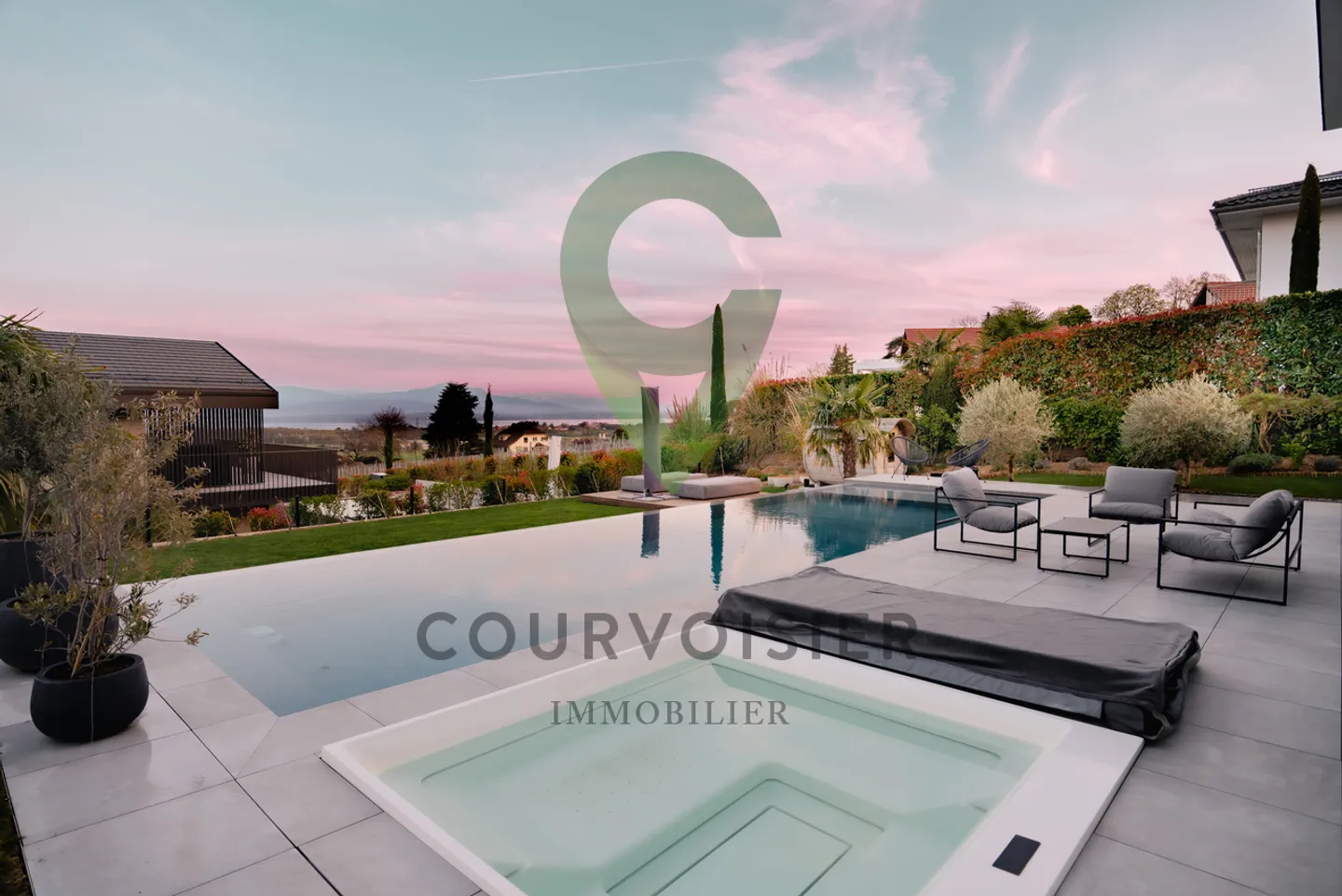 Komfort und Raffinesse im Herzen eines exklusiven Rahmens mit Blick auf den See - Foto 9 von 12