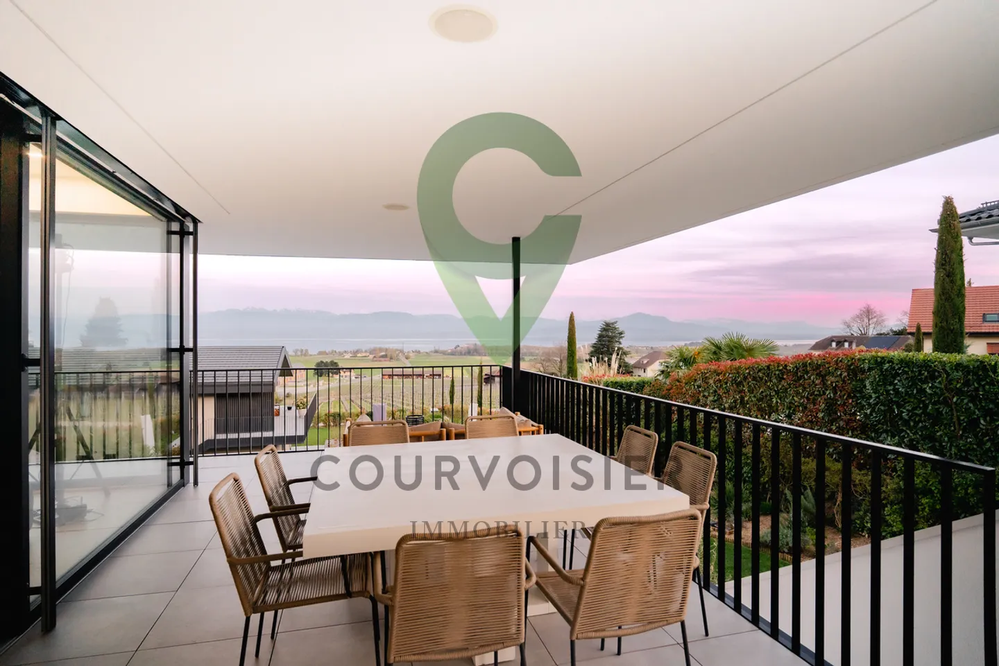 Komfort und Raffinesse im Herzen eines exklusiven Rahmens mit Blick auf den See - Foto 11 von 12