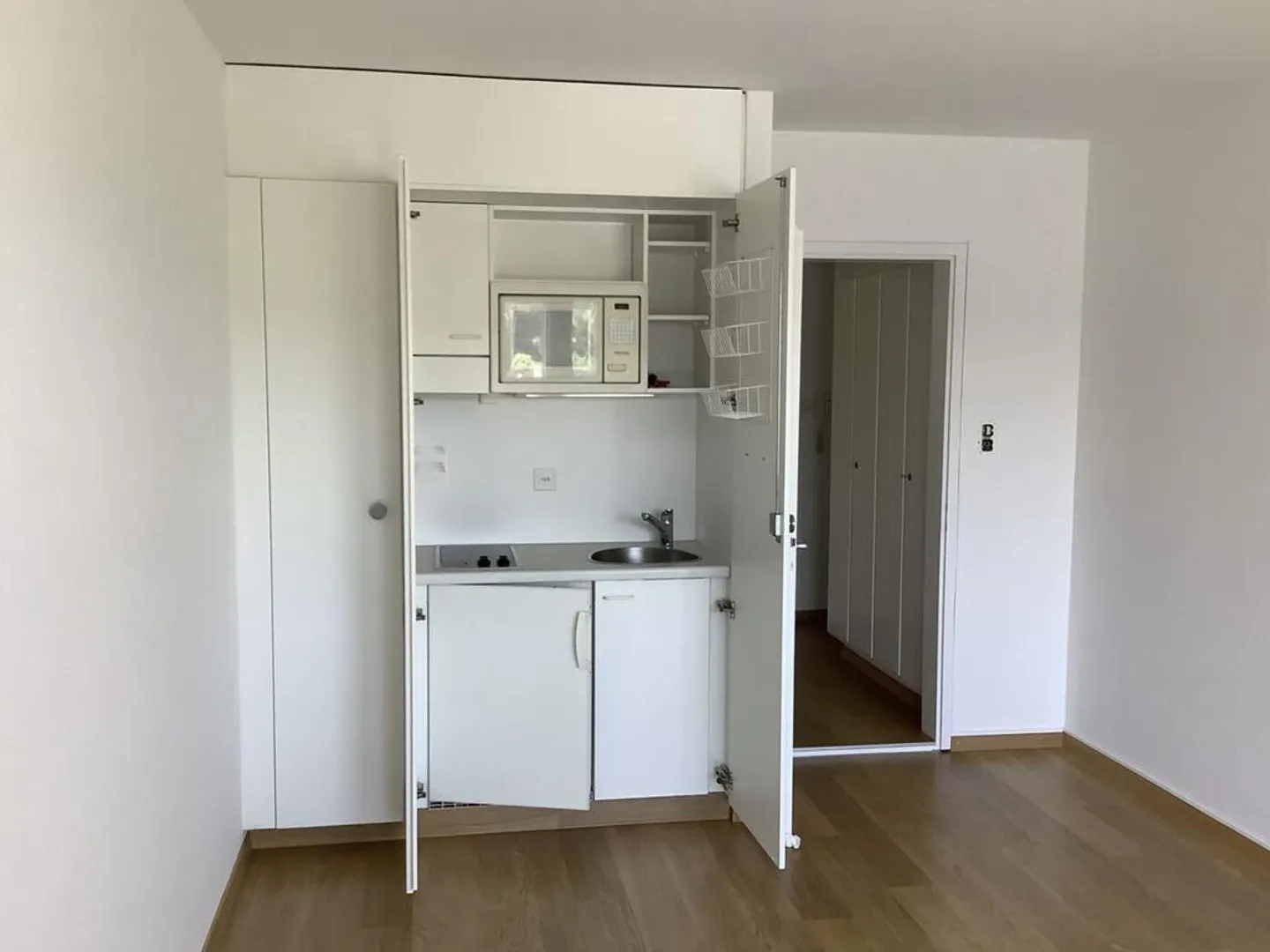 Gemütliches Studio mit sonnigem Balkon - Foto 2 von 7