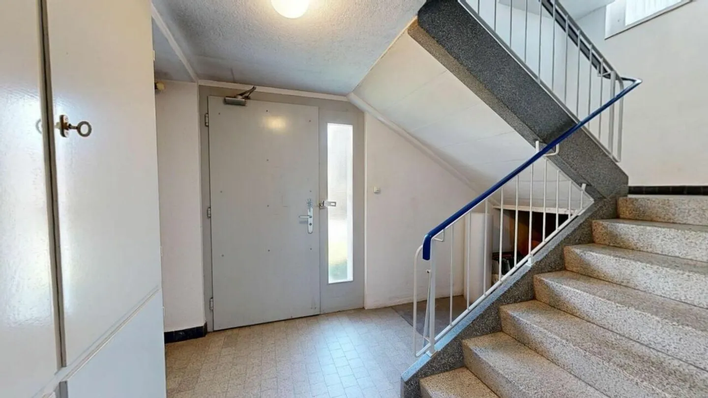 Banca approvata e verificata - Casa bifamiliare ben tenuta con grande giardino a Malters - Foto 16 di 25