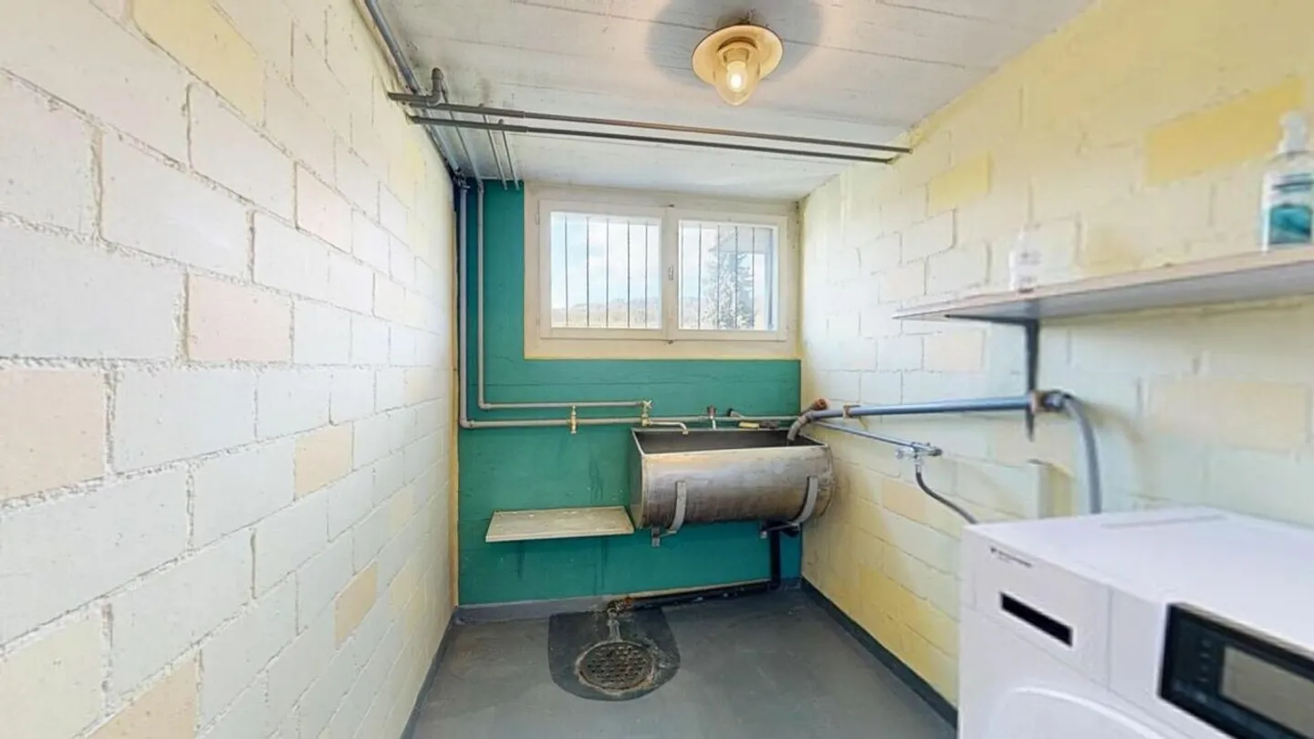 Banca approvata e verificata - Casa bifamiliare ben tenuta con grande giardino a Malters - Foto 19 di 25