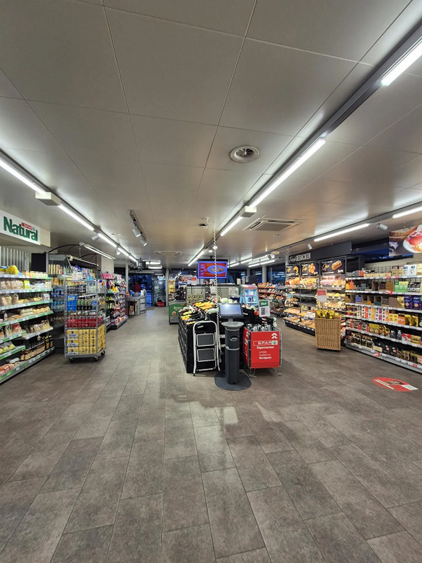 Versatile commercial space in a central location in Goldach - Photo 4 of 4