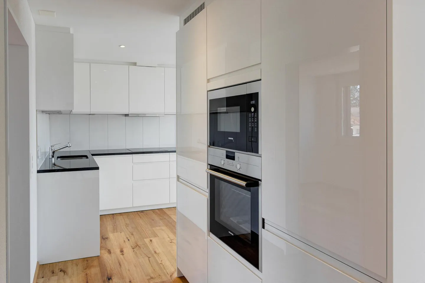 Helle 3.5-Zimmerwohnung - Foto 3 von 8