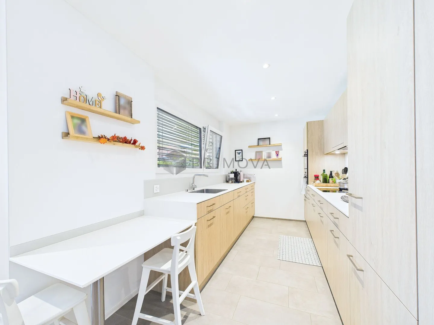 Family-friendly 4.5 room apartment with garden terrace and underground garage - Photo 5 of 15