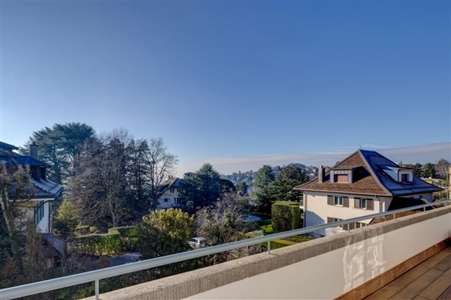 9 Room single house - Photo 1 of 12