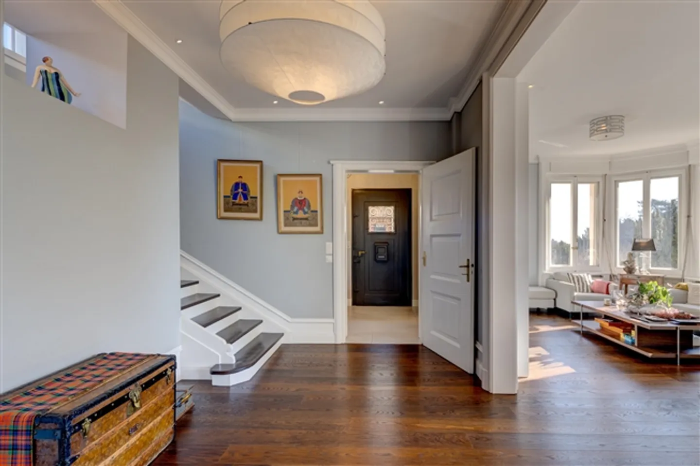 9 Room single house - Photo 3 of 12