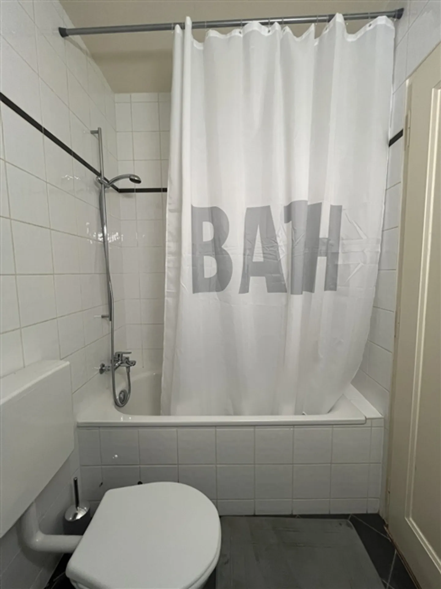 «2-ZIMMER-WOHNUNG IN GENF - PLAINPALAIS/AKAZIEN, MÖBLIERT, BEFRISTET» - Foto 7 von 8