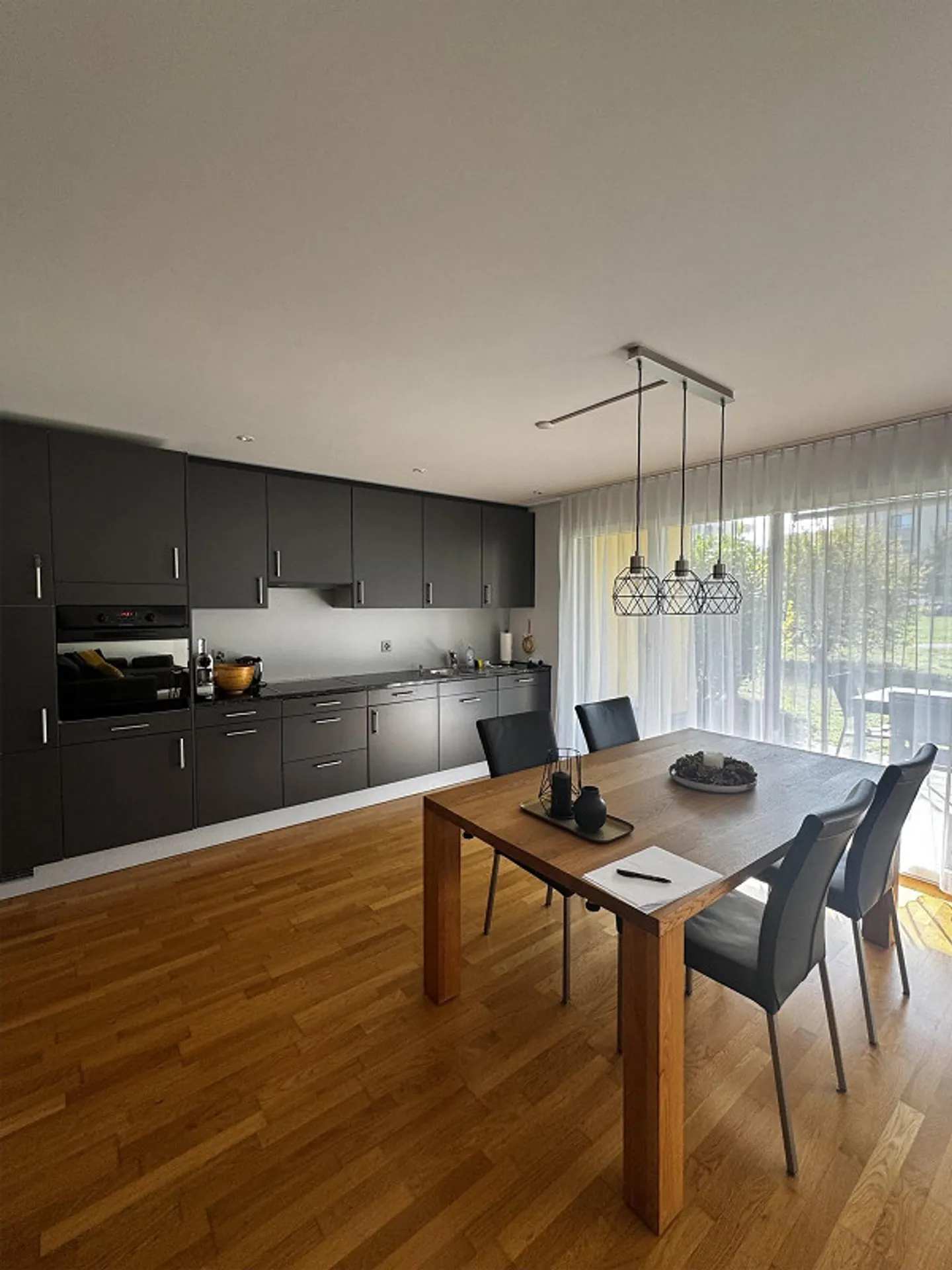 Charming 2.5-room apartment with cozy seating area in Sursee - Photo 1 of 7