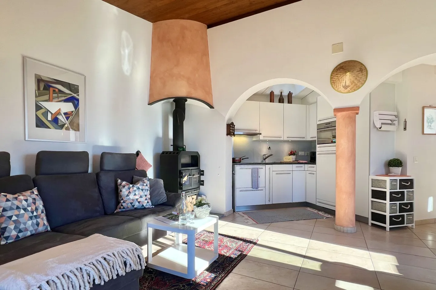 SOLD! Single-family house with unobstructed mountain and lake view - Photo 25 of 35