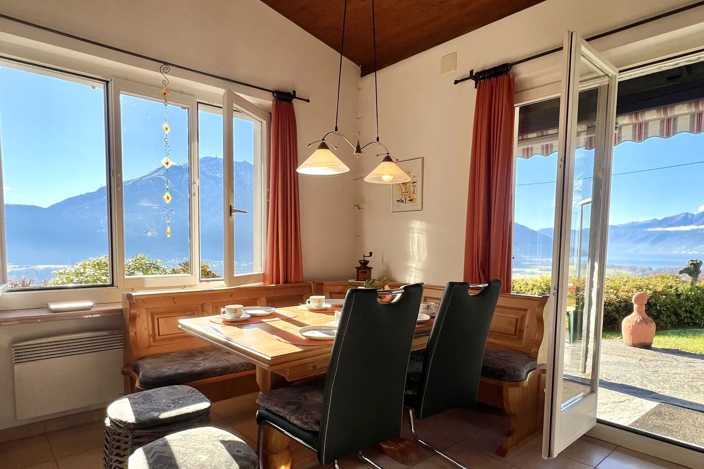 SOLD! Single-family house with unobstructed mountain and lake view - Photo 26 of 35