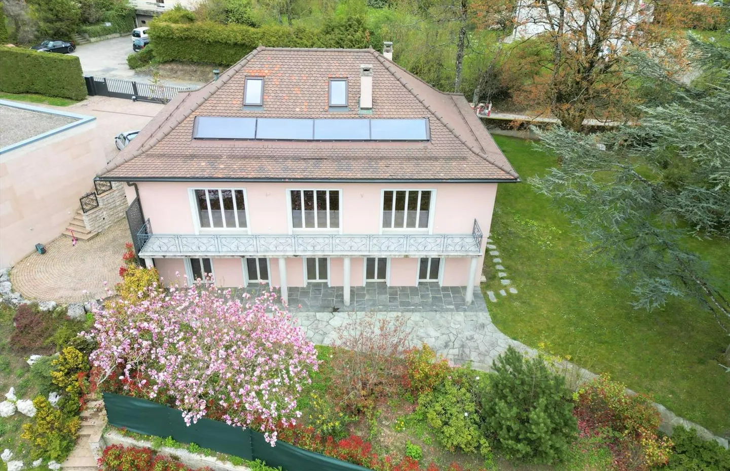Villa individuelle de 9 pièces avec un grand jardin - Photo 10 sur 11