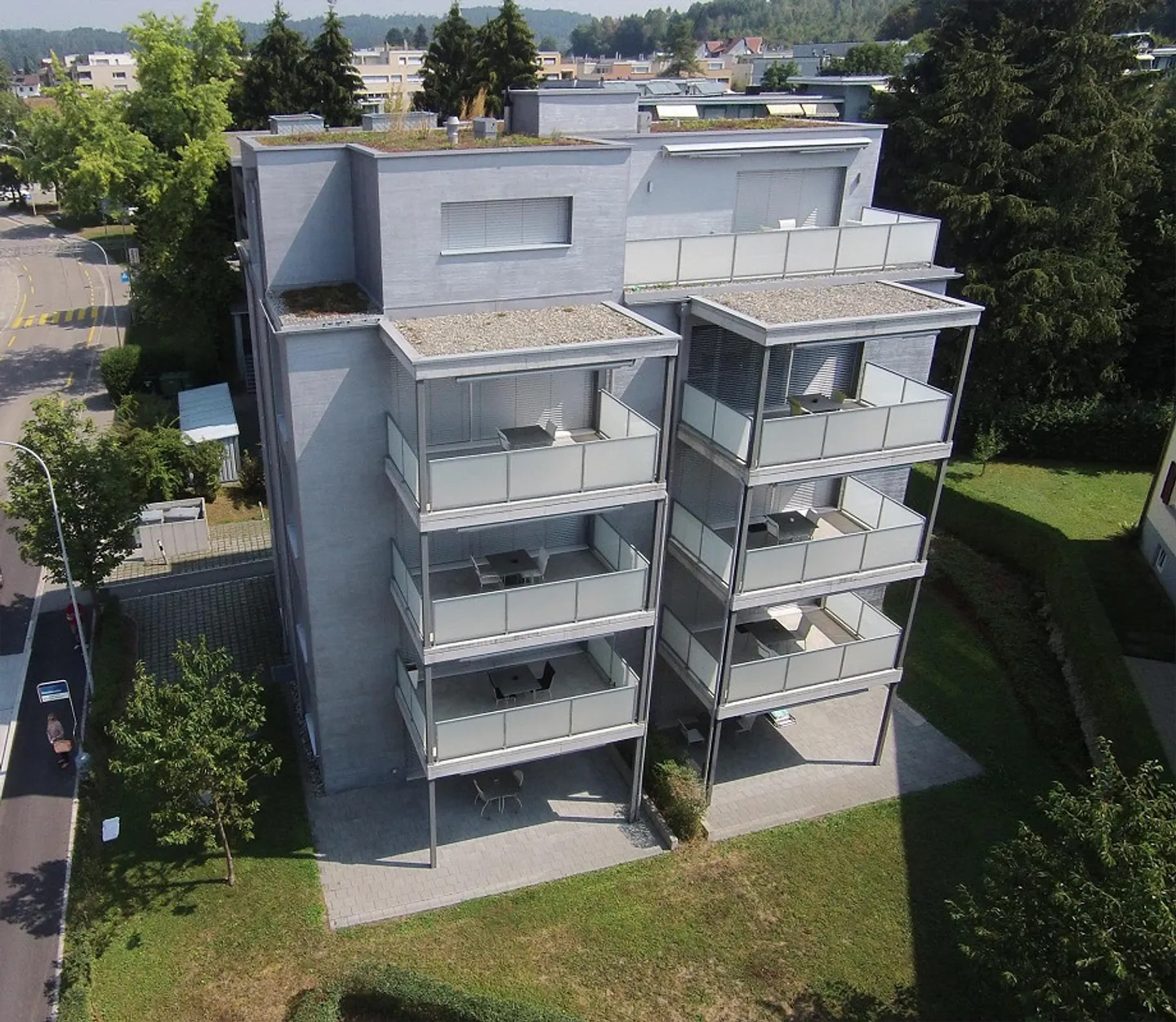 Modern 2.5 Room Apartment with Garden Patio - Photo 1 of 8