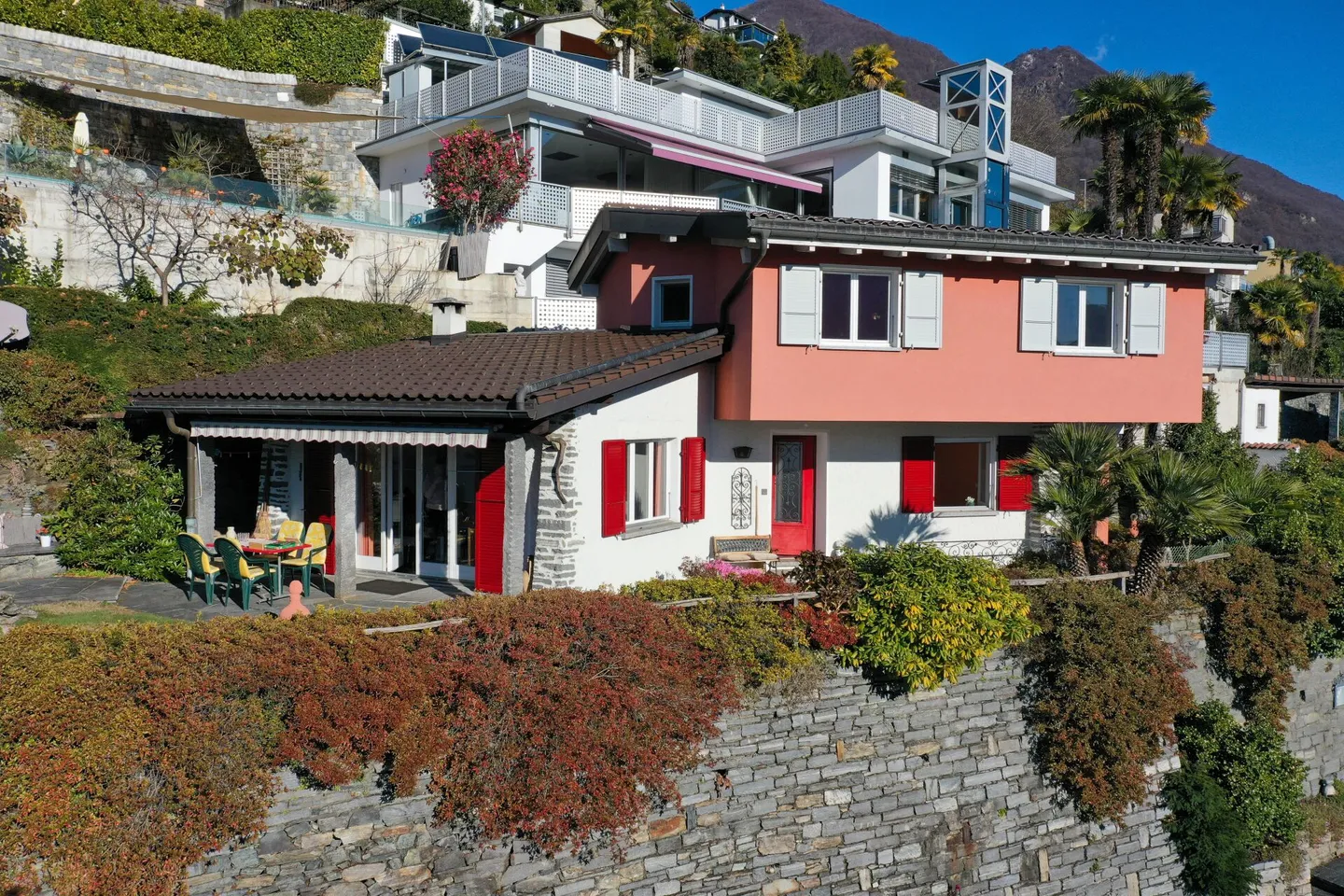 SOLD! Single-family house with unobstructed mountain and lake view - Photo 32 of 35