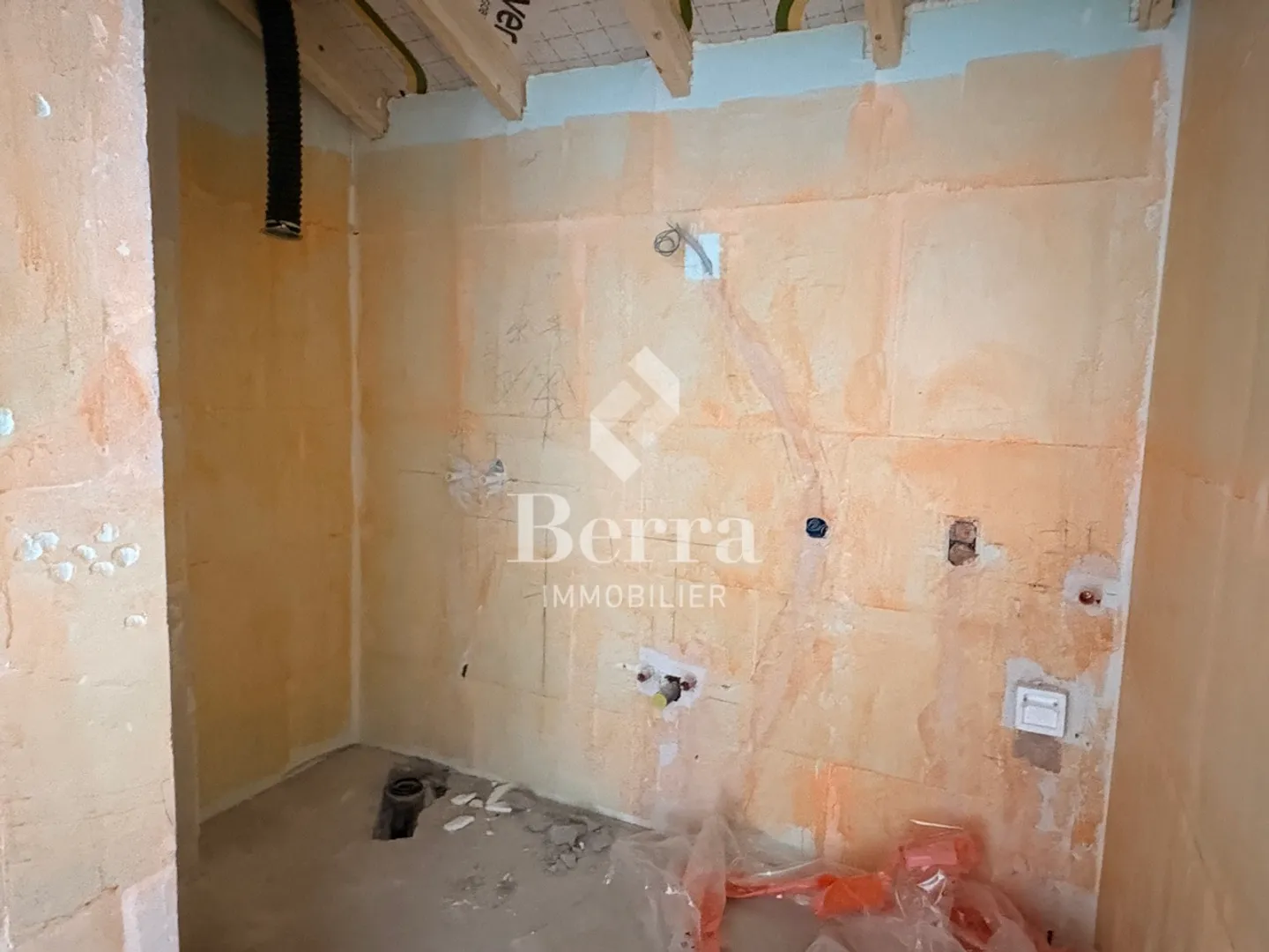 NUOVO! 2.5 stanze in affitto! - Foto 8 di 13