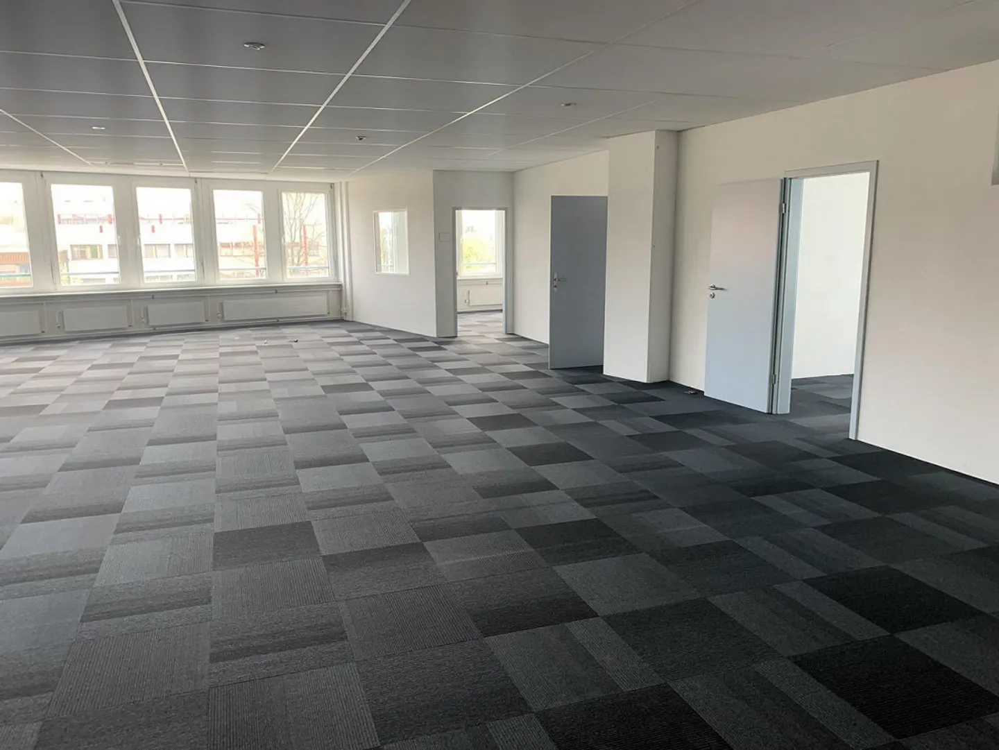 Spazi per uffici spaziosi a Wallisellen - Foto 4 di 11