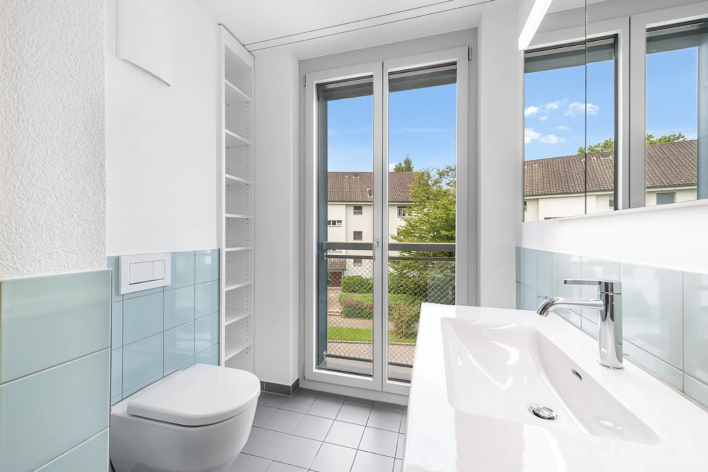 Modern New Apartment in Thalwil - Photo 3 of 10