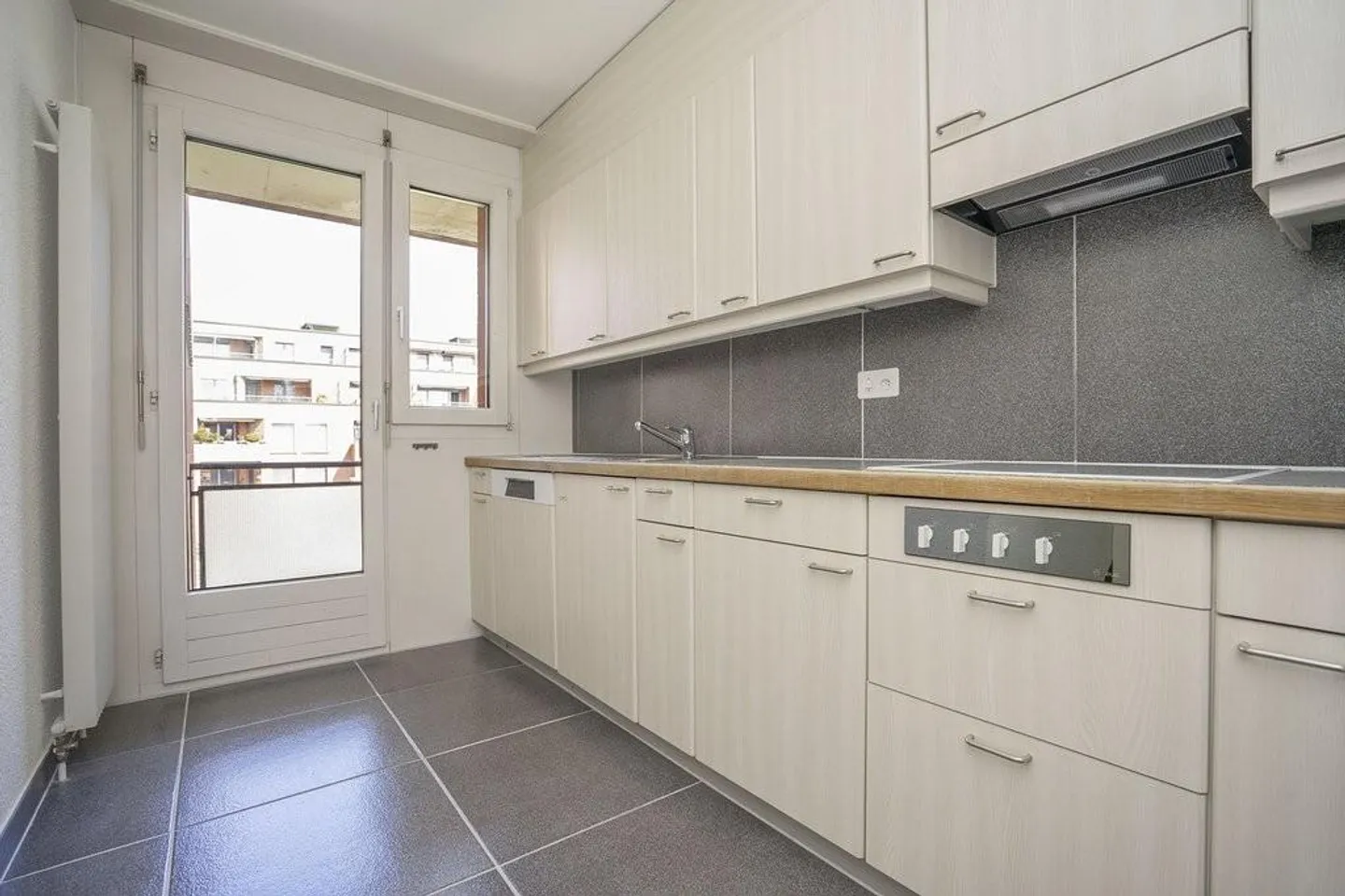 Geräumige 4.5-Zimmer-Wohnung - Foto 4 von 12