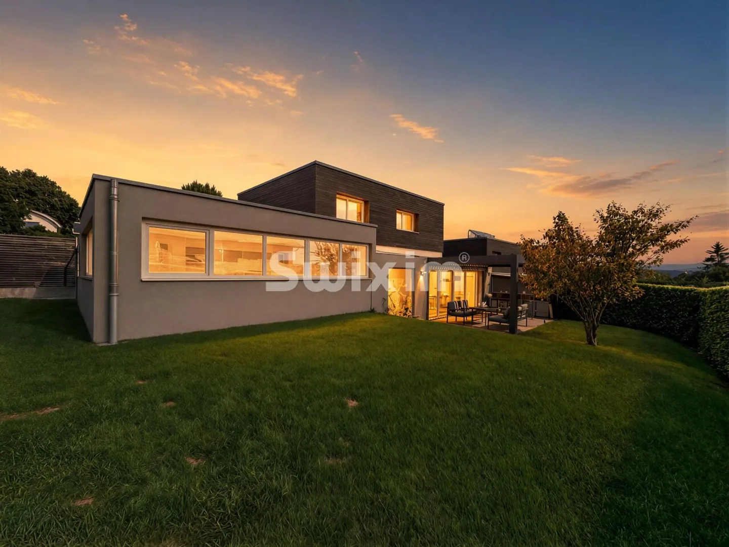 Modern Semi-Detached House - Photo 2 of 13