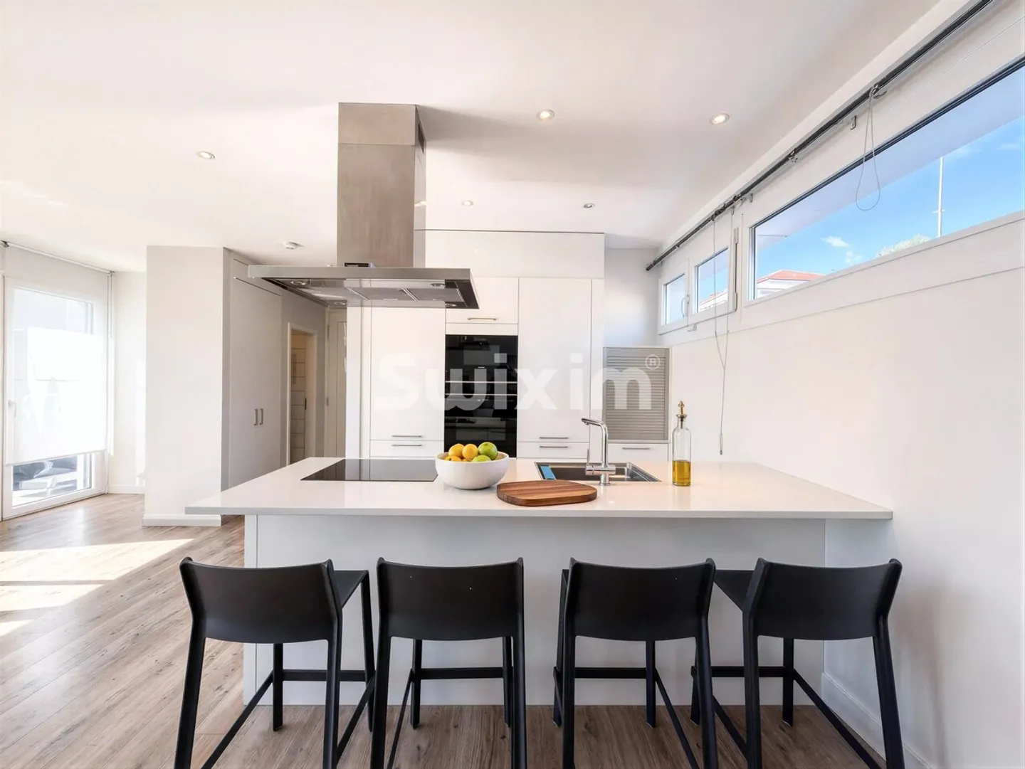 Modern Semi-Detached House - Photo 6 of 13
