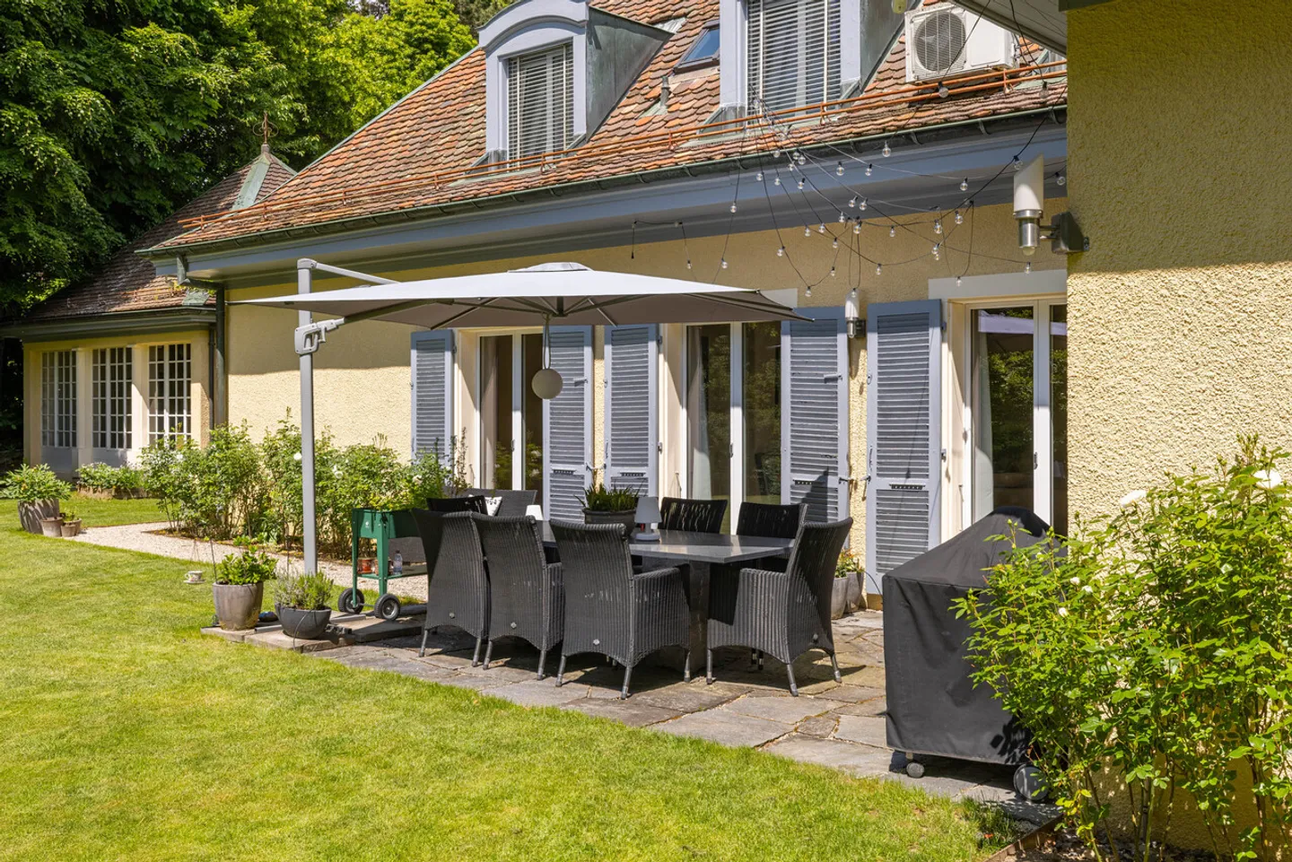 Charming House in Lausanne - A Green Oasis in the Heart of the City - Photo 3 of 16